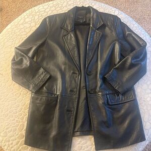Men's Sleek Black Leather Trench Coat
